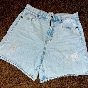 Hidden LA size small shorts